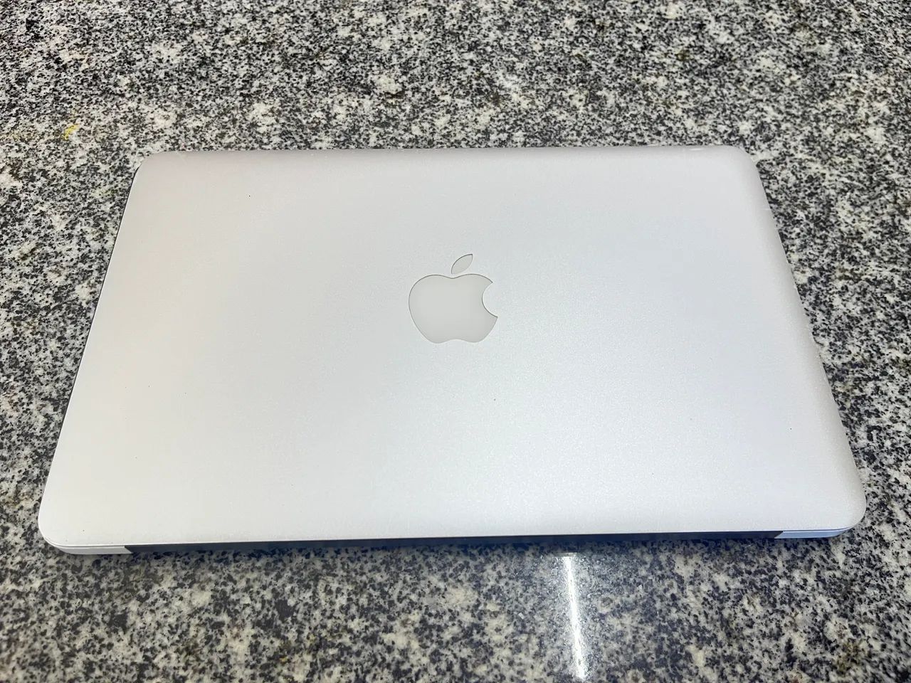 MacBook Air 11インチ 2015 SSD256GB 初期化済 Apple MacBook Air 11 A1465 2015 Intel I5 8gb Ram 256gb Nvme Cor