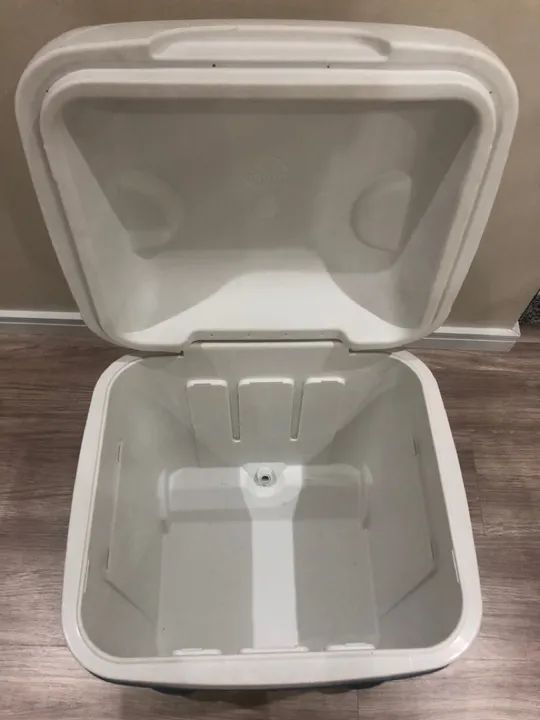 Caixa Térmica Ice Cube MaxCold 66L - Foto 3