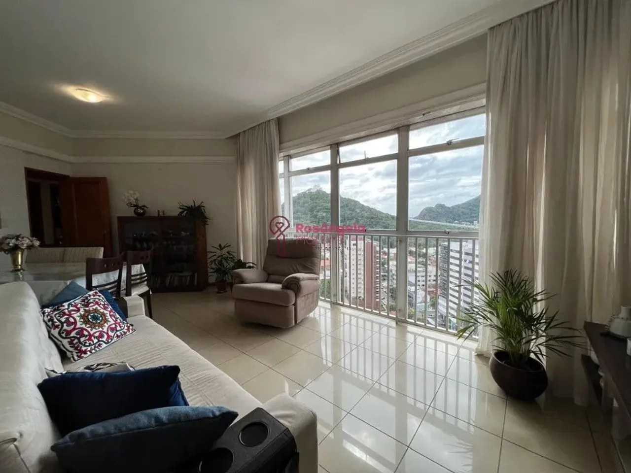 Apartamento para venda no Centro de Vila Velha-ES: 3 quartos, 1 suíte, 1 sala, 2 banheiros