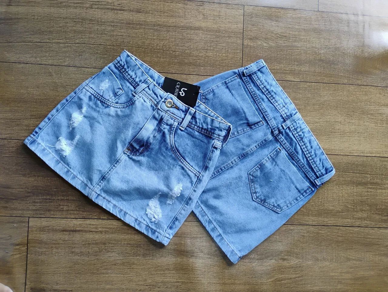 Saias Jeans - Tamanho P - Novas - Foto 3