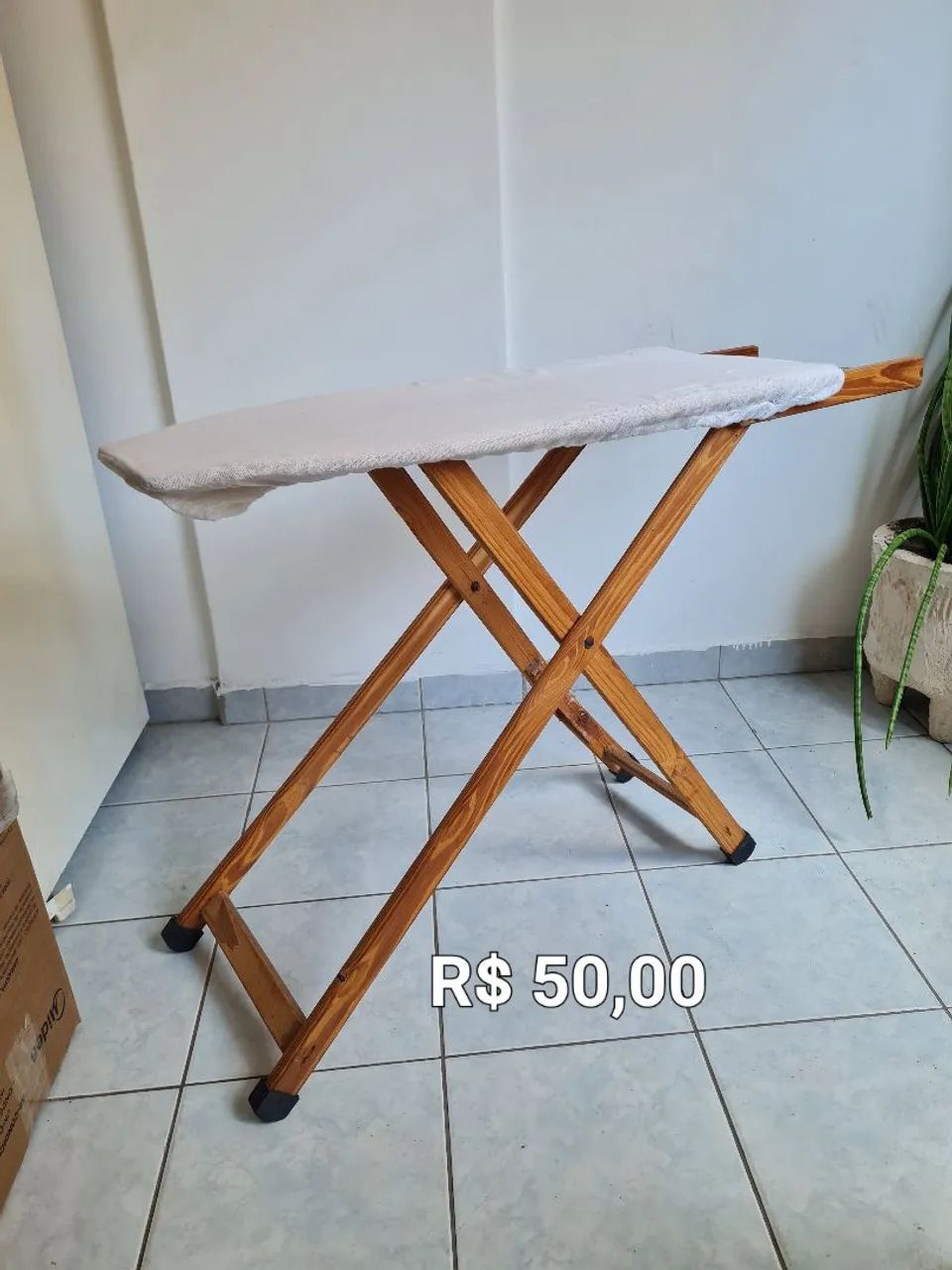 Tábua de Passar Roupa Dobrável de Madeira