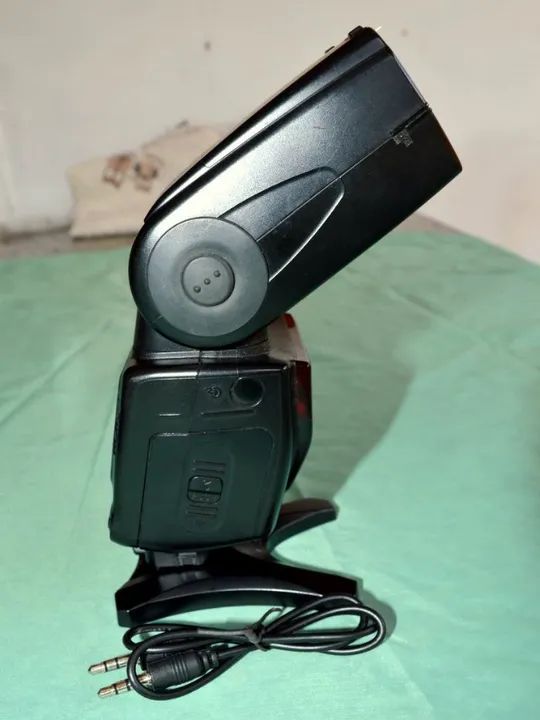 Flash Nikon SB700, Noviss Completo na caixa c/ 3 lens color originais sem uso. - Foto 3