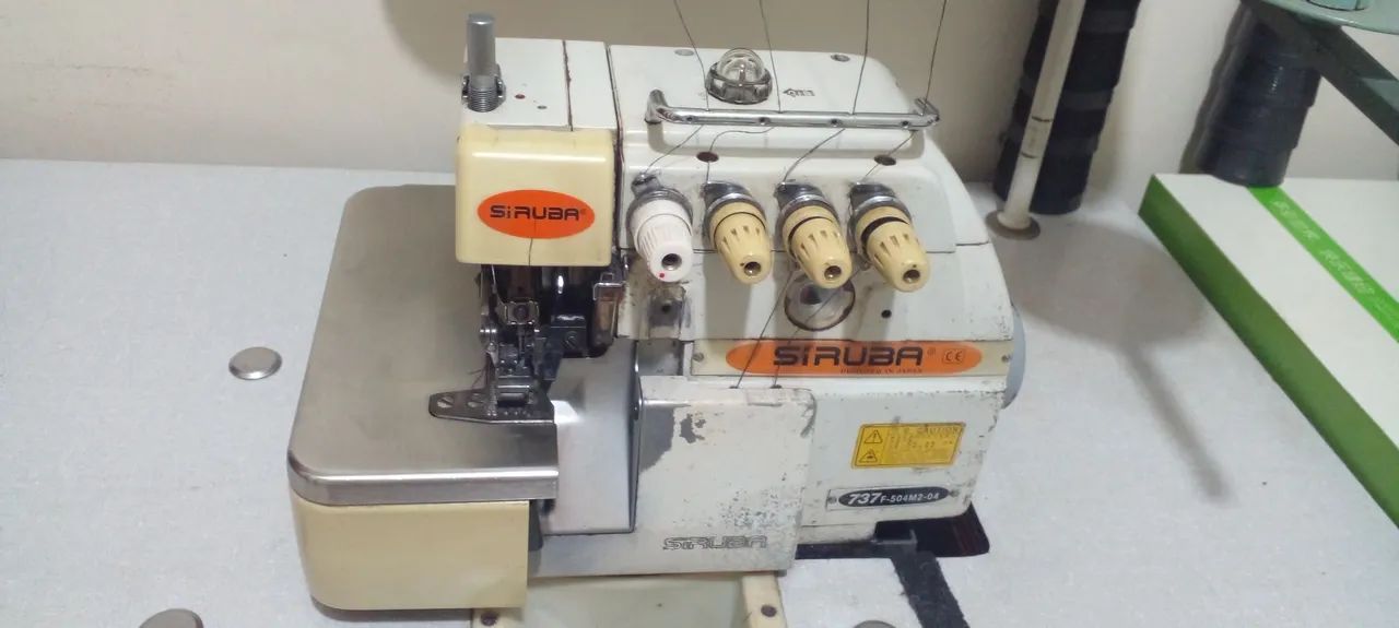 Máquina de Overlock Siruba  - Foto 3