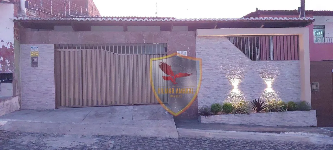 Excelente casa no Bairro de Felipe camarão - Natal/RN.