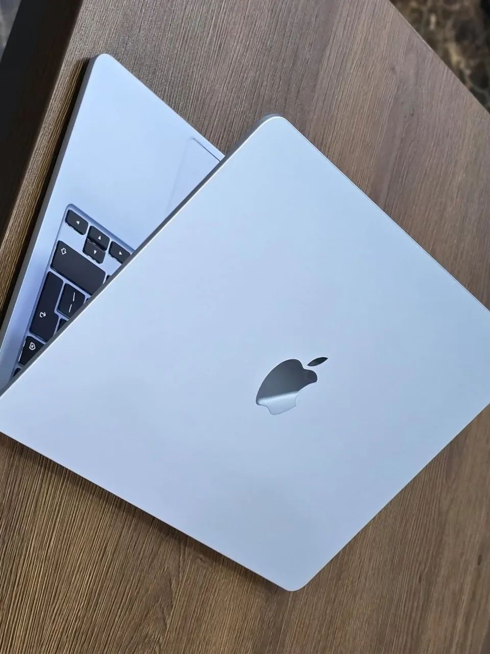 MacBook Air M4 16GB/256GB 13インチ シルバー 13インチMacBook Air - シルバー - Apple（日本）
