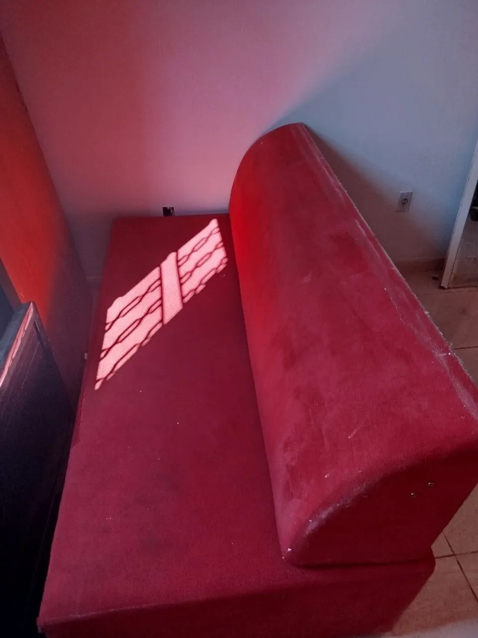 Sofá modular vermelho