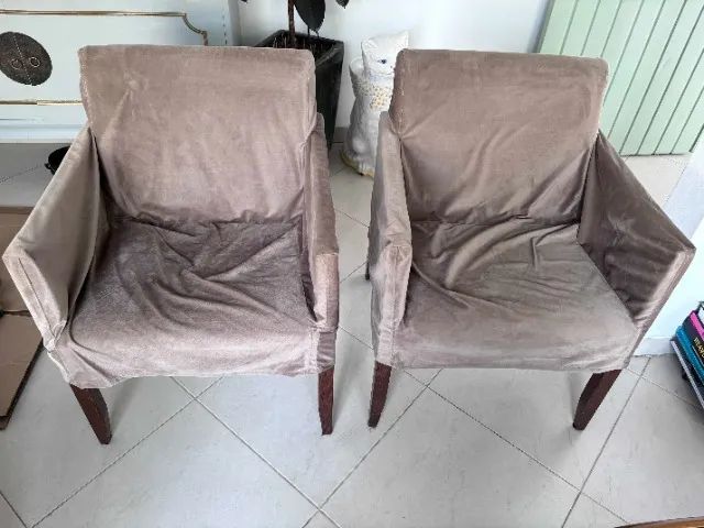Par de poltronas com base em madeira e capas em veludo - Foto 4
