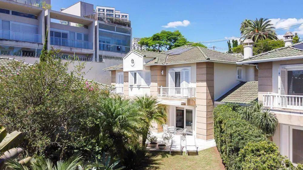 CASA EM CONDOMÍNIO NO BAIRRO CIDADE JARDIM