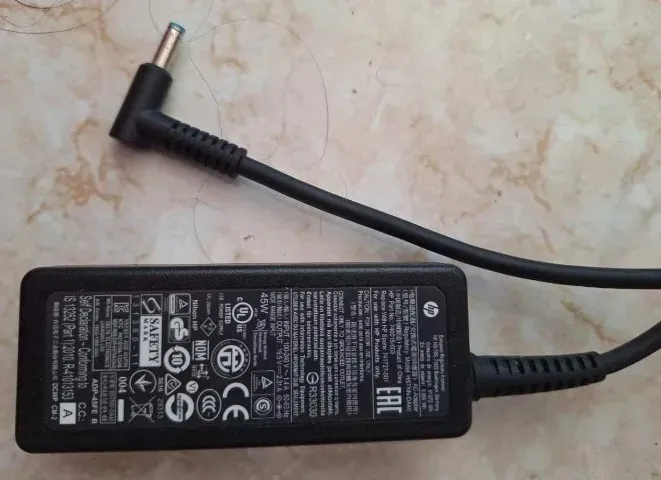 Carregador Fonte Original Hp 19,5v 2.31a, para notebook ótimo estado!