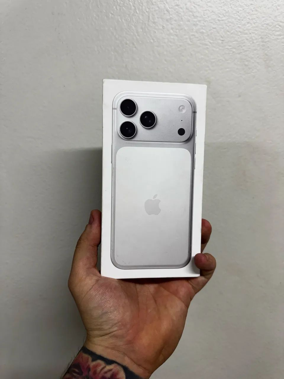 iPhone 17 Pro Max 256GB Silver | LACRADO - Celulares e Smartphones