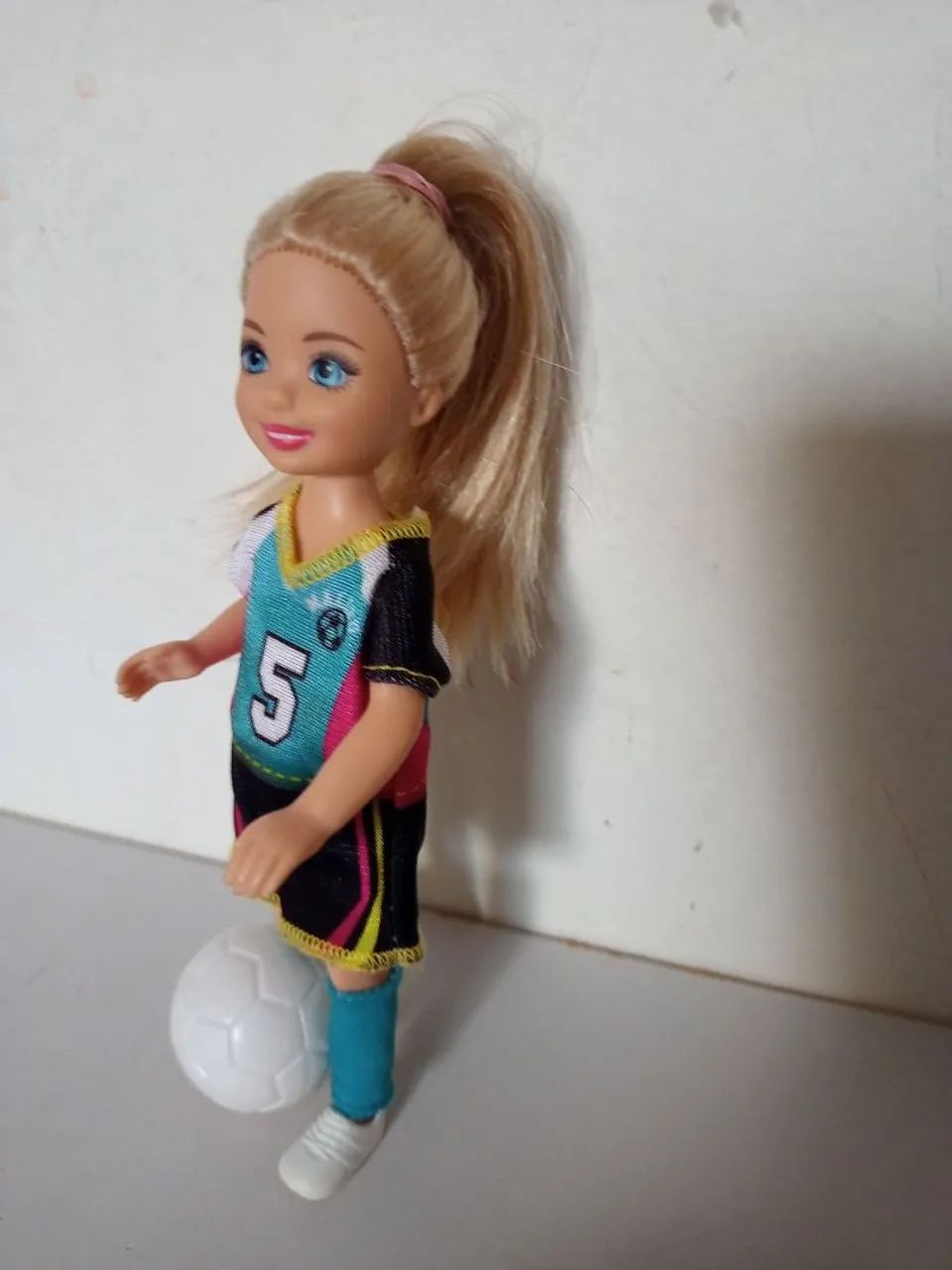 Boneca Barbie Chelsea  futebol Mattel 