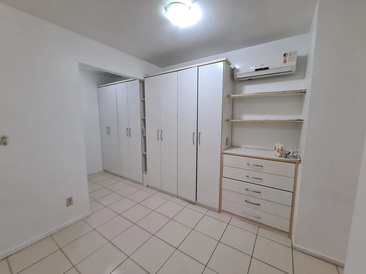 ALTOS DA RECIFE, PARQUE DEZ, COM SALA 2 AMBIENTES, 3 SUÍTES, COM ARMARIOS, CLIMATIZADOS, F - Foto 4