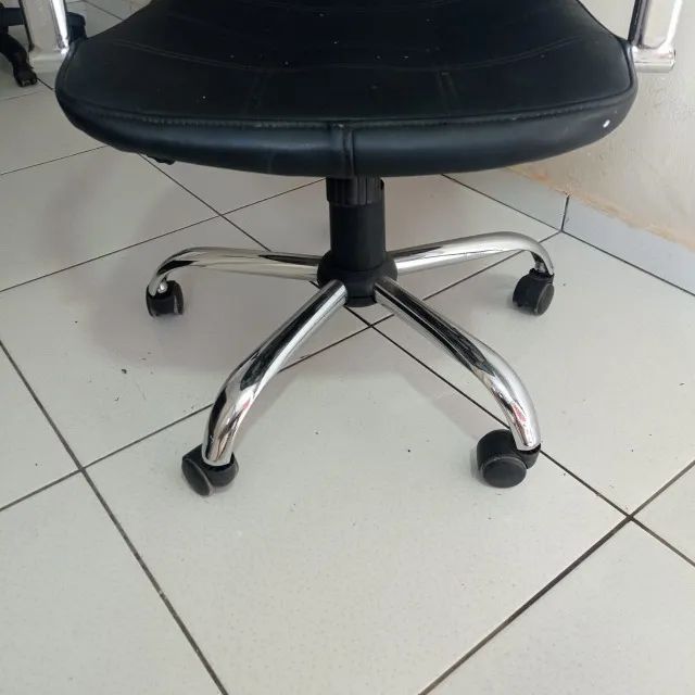 Cadeira giratória para escritório - Foto 3