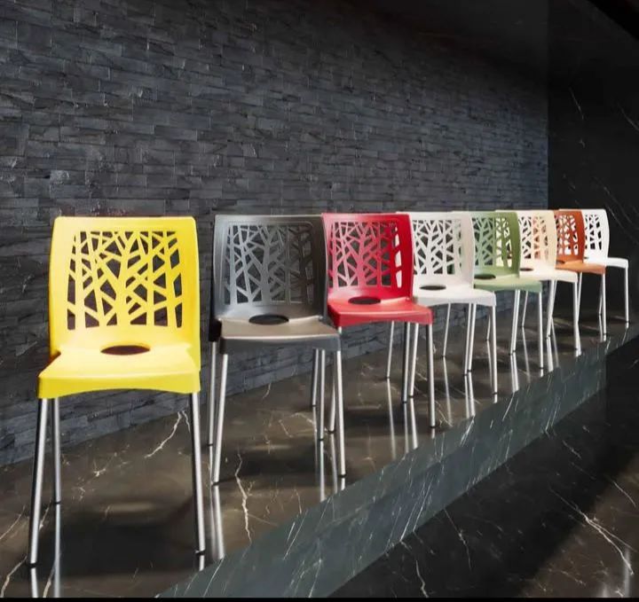 Cadeiras Coloridas Design Moderno