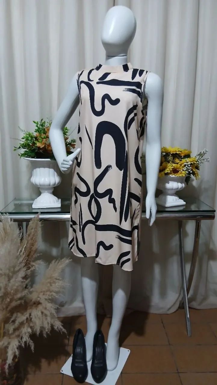 Vestido solto sem manga e estampado - Foto 3