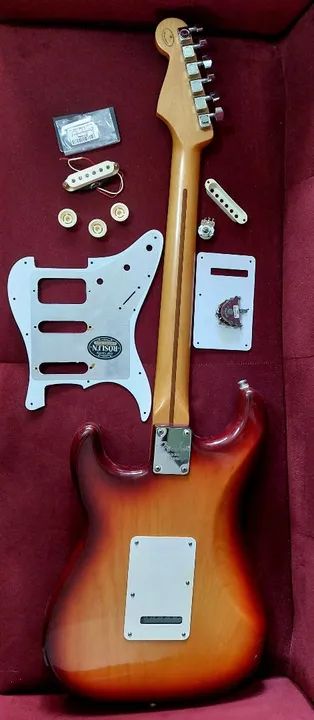 Fender Standard Stratocaster HSS MIM Limited Edition - Foto 4