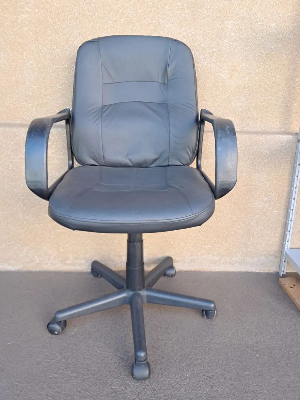 Cadeira Giratória Mecanismo a Gás - Foto 6