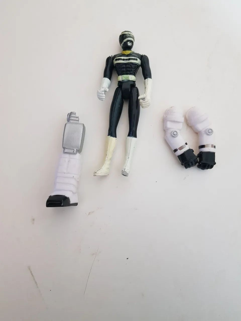 Power Ranger no espaço boneco de 1994 incompleto.