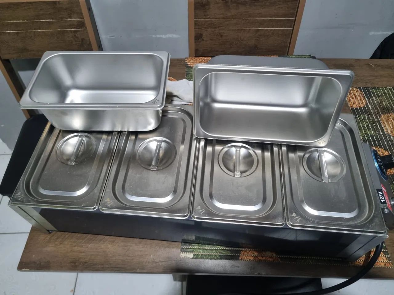 Salsicheira 4 Cubas 