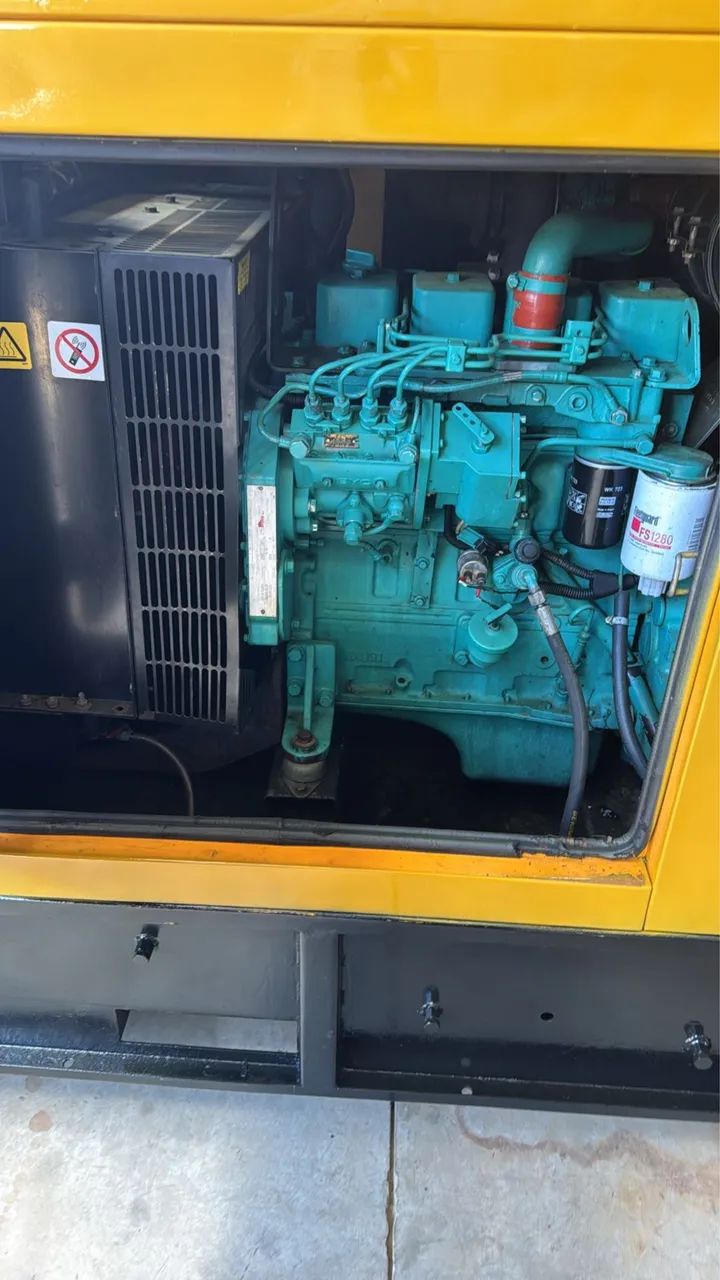 Gerador 50 kVA  Cummins trifásico 220 - Foto 2