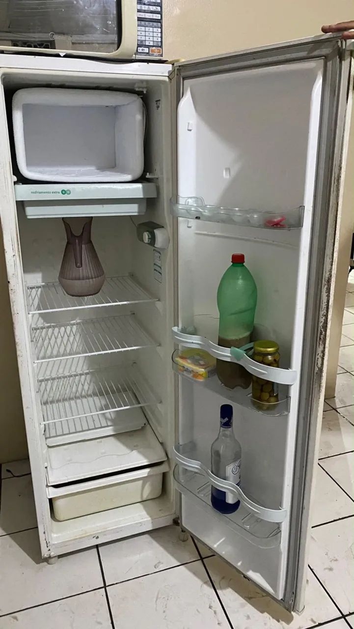 Geladeira pra solteiro  - Foto 2