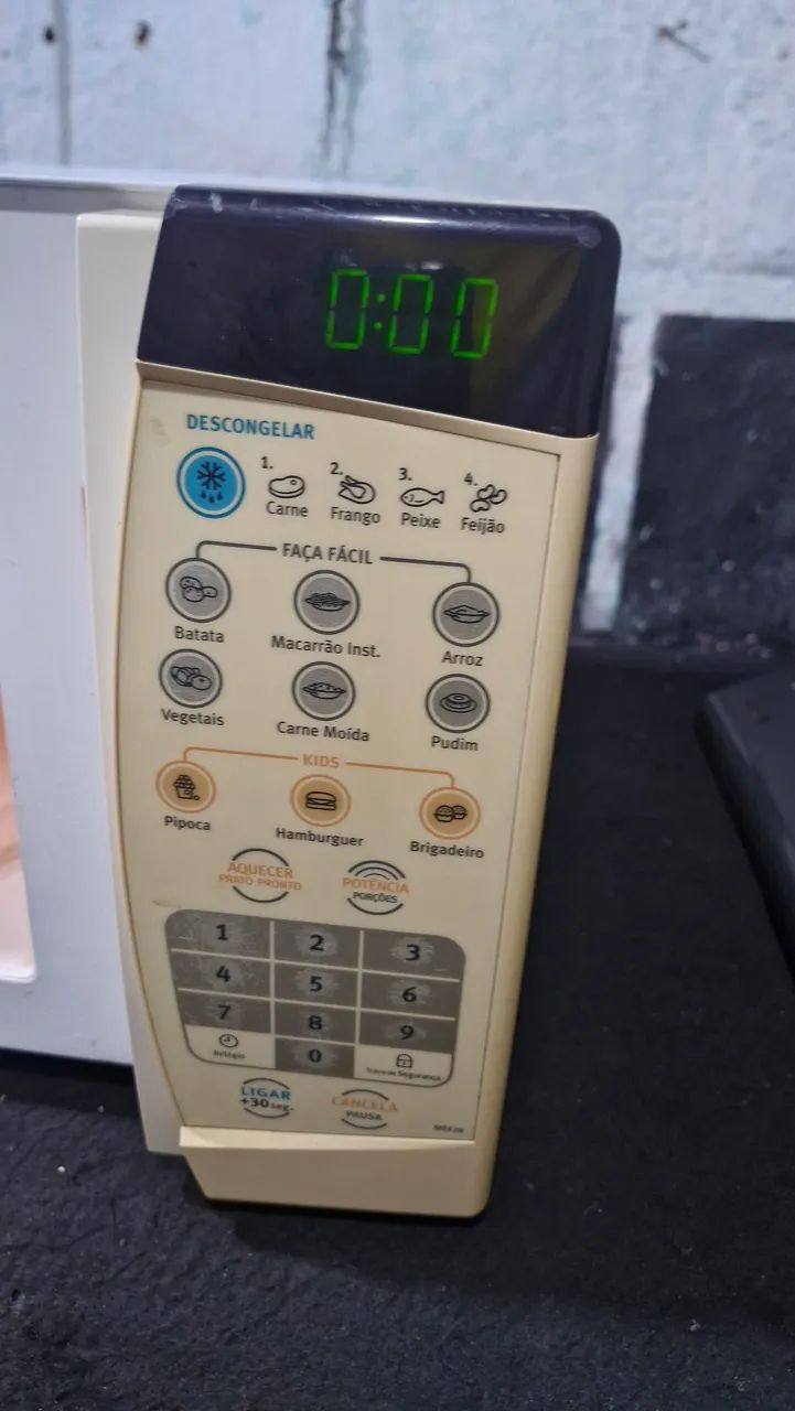 Microondas Electrolux 20 litros - Foto 5