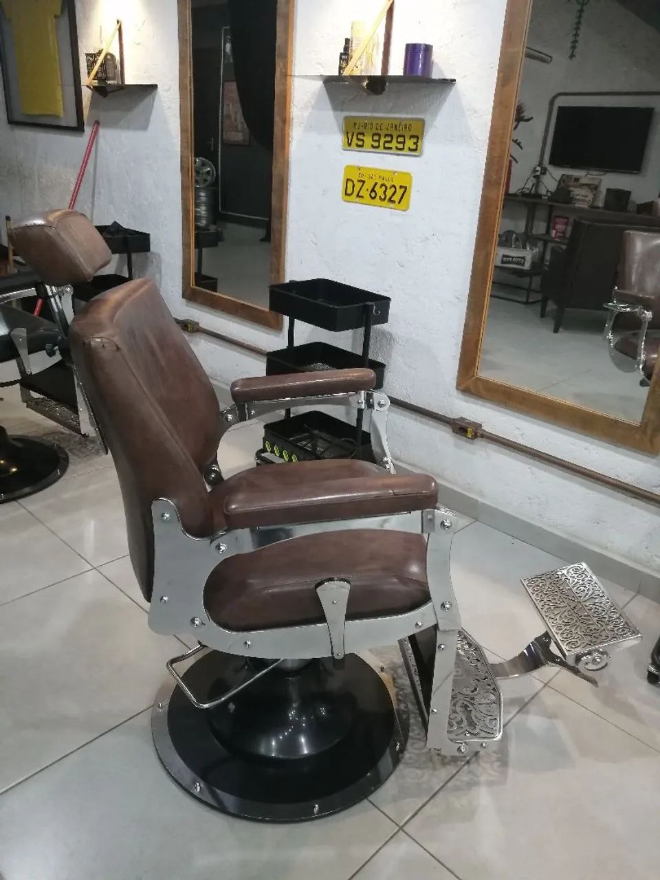 Cadeira Profissional Barbeiro Van De Velde! - Foto 2