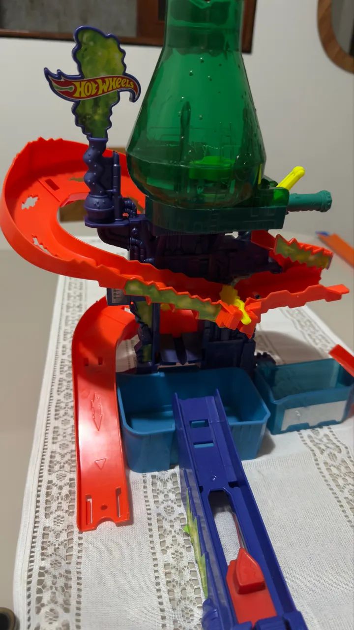 LABORATÓRIO HOT WHEELS 