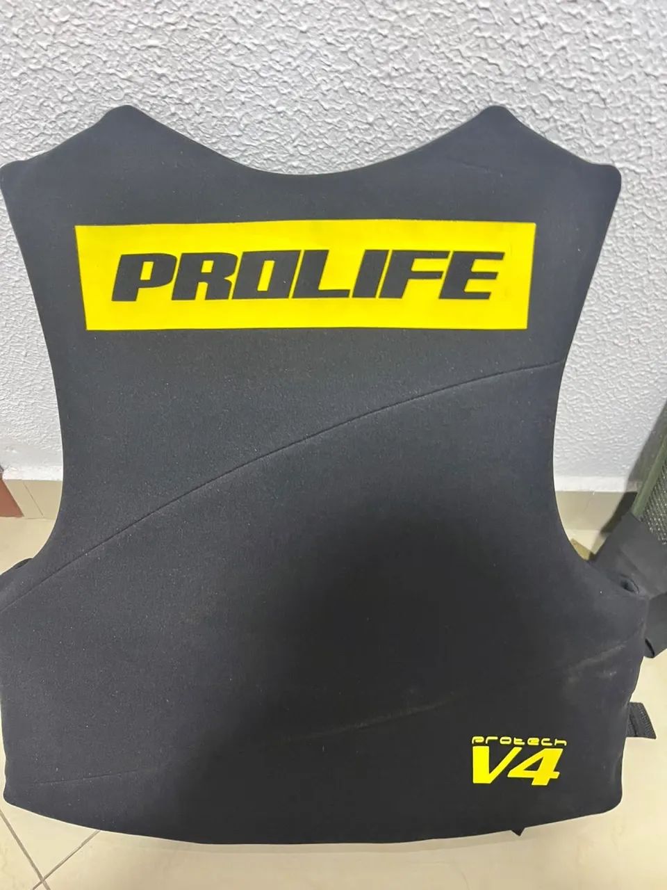 Colete novo