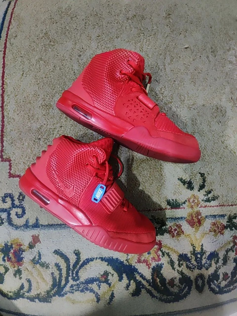 nike yeezy red
