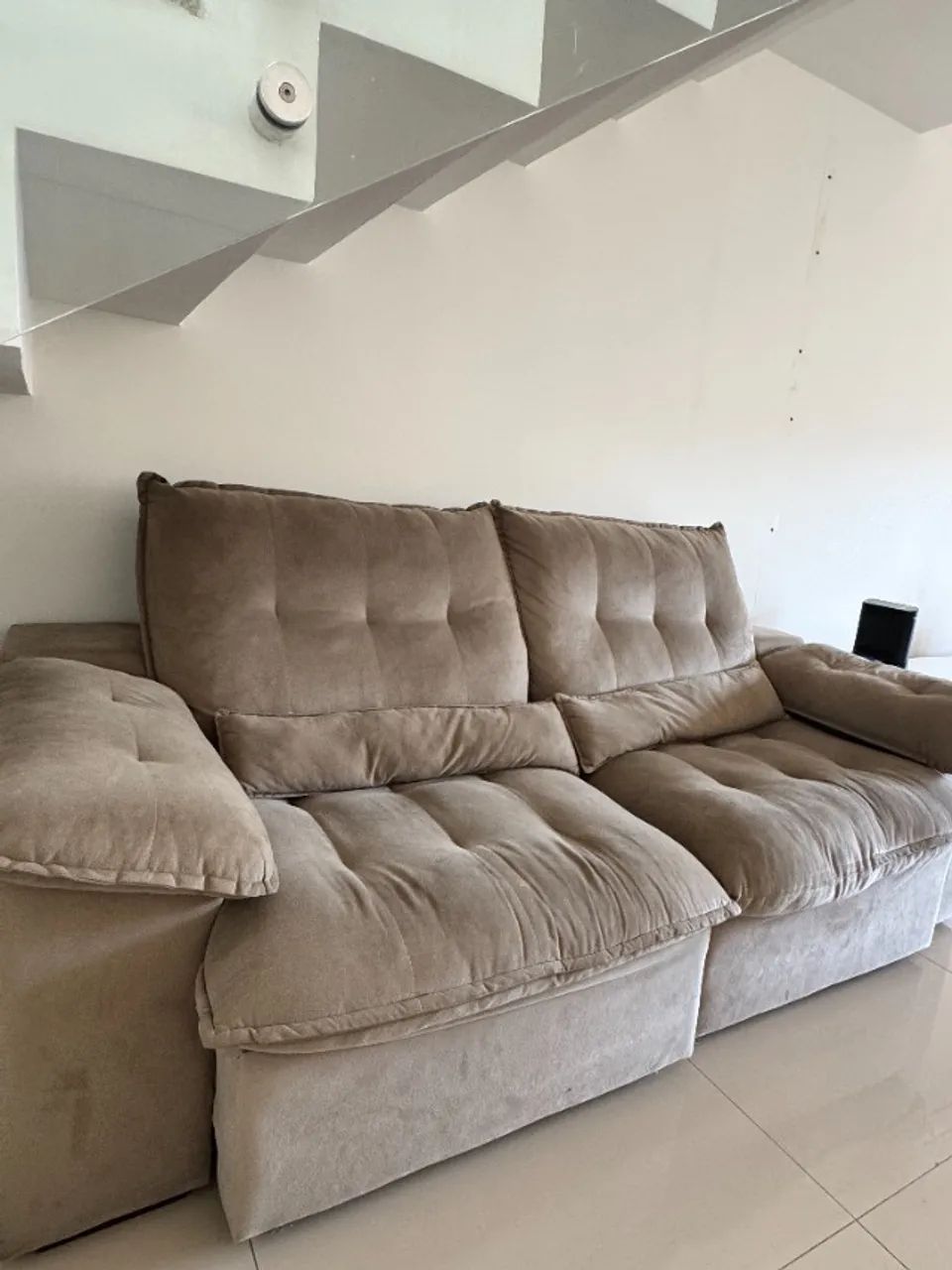 Sofá Retrátil e Reclinável 3 Lugares Suede Bege - Foto 2