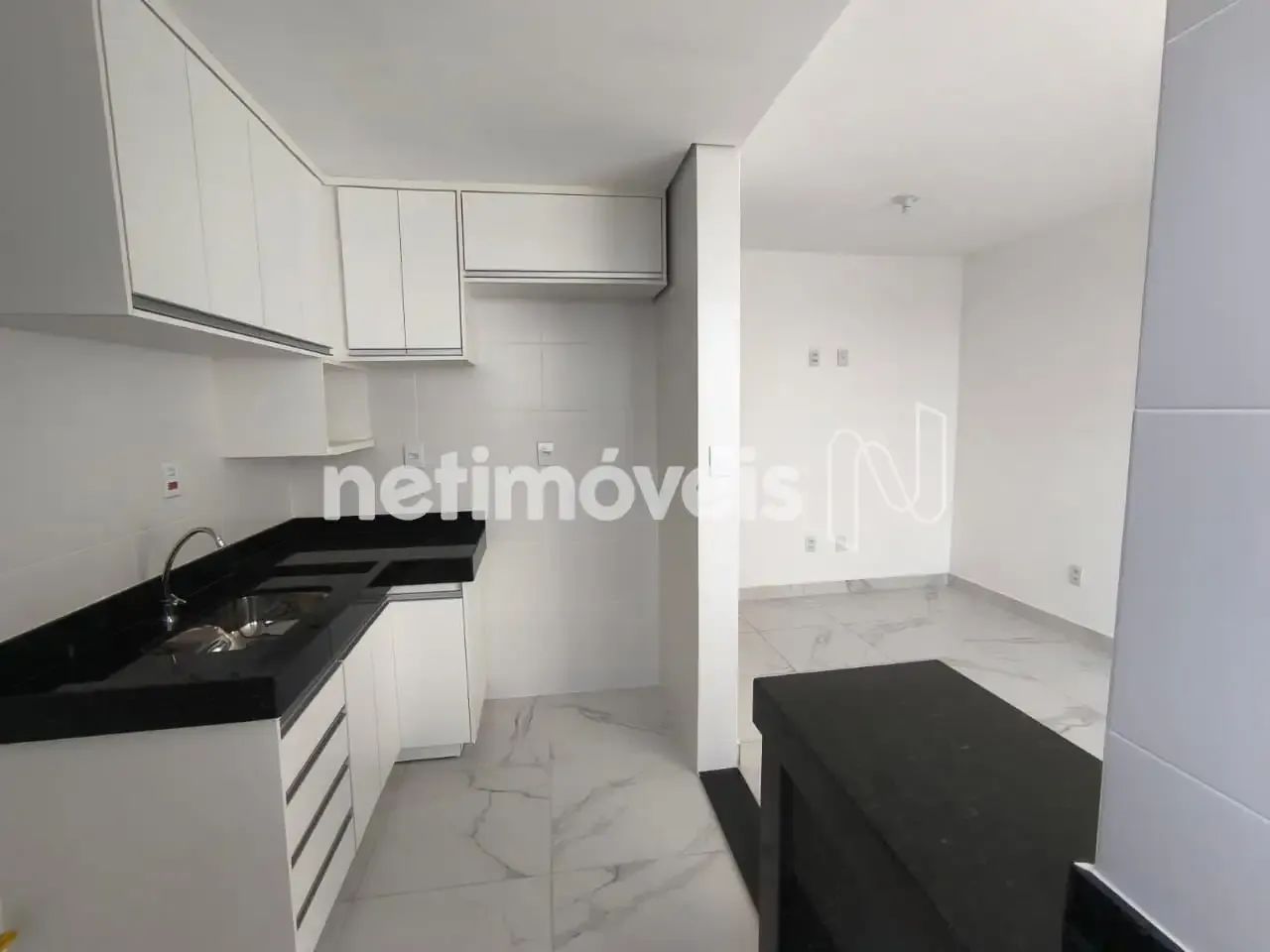 Apartamento de 02 quartos com elevador no Santa Mônica!!! - Foto 4