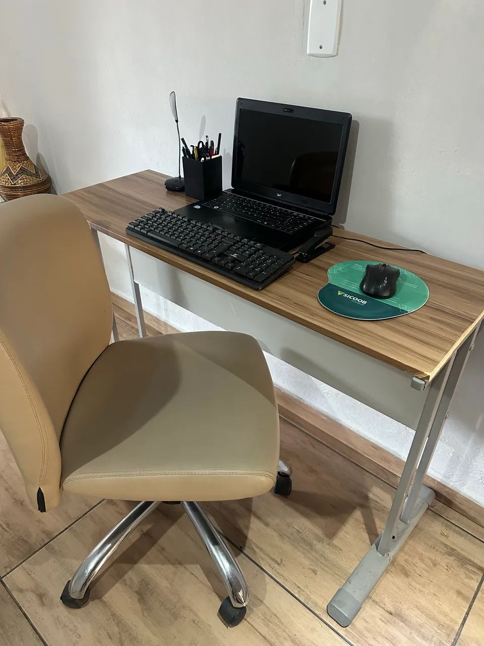 Mesa e cadeira  de Escritorio441992853209098241