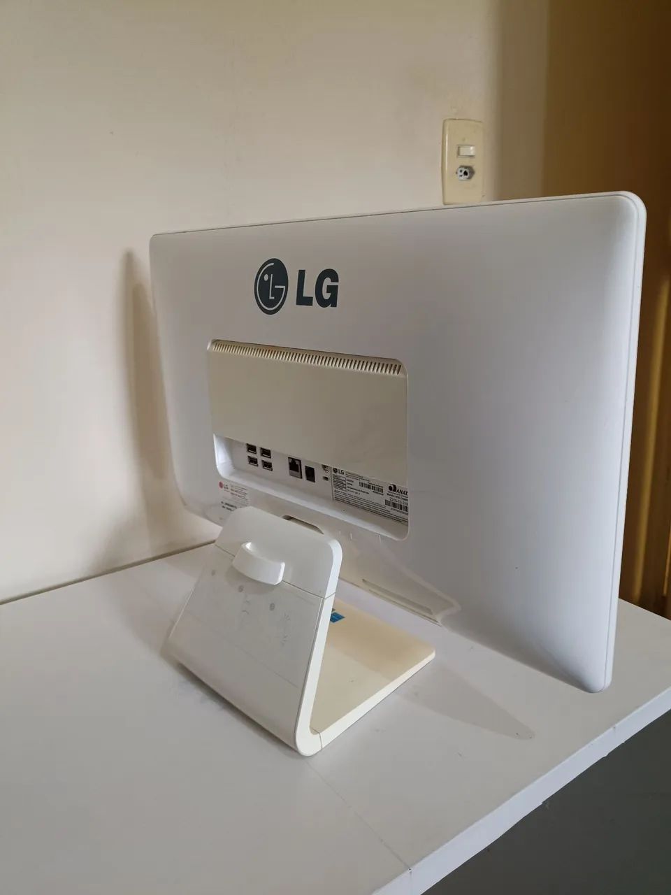 Computador All in One LG 22V240 - Ótimo Estado - Foto 2