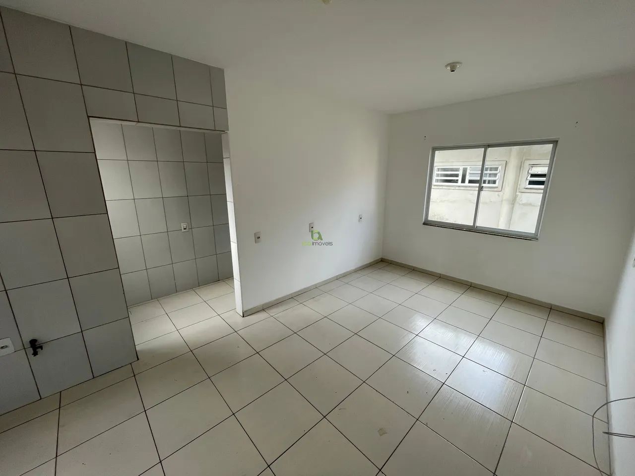 APARTAMENTO COM SACADA PARA ALUGAR NO BELA VISTA! - Foto 3