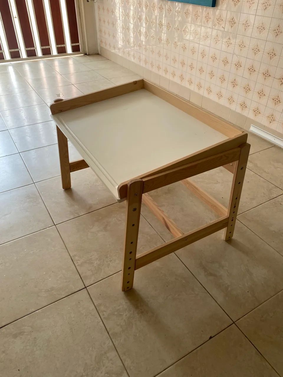 Mesa - escrivaninha de madeira -nova  - Foto 3