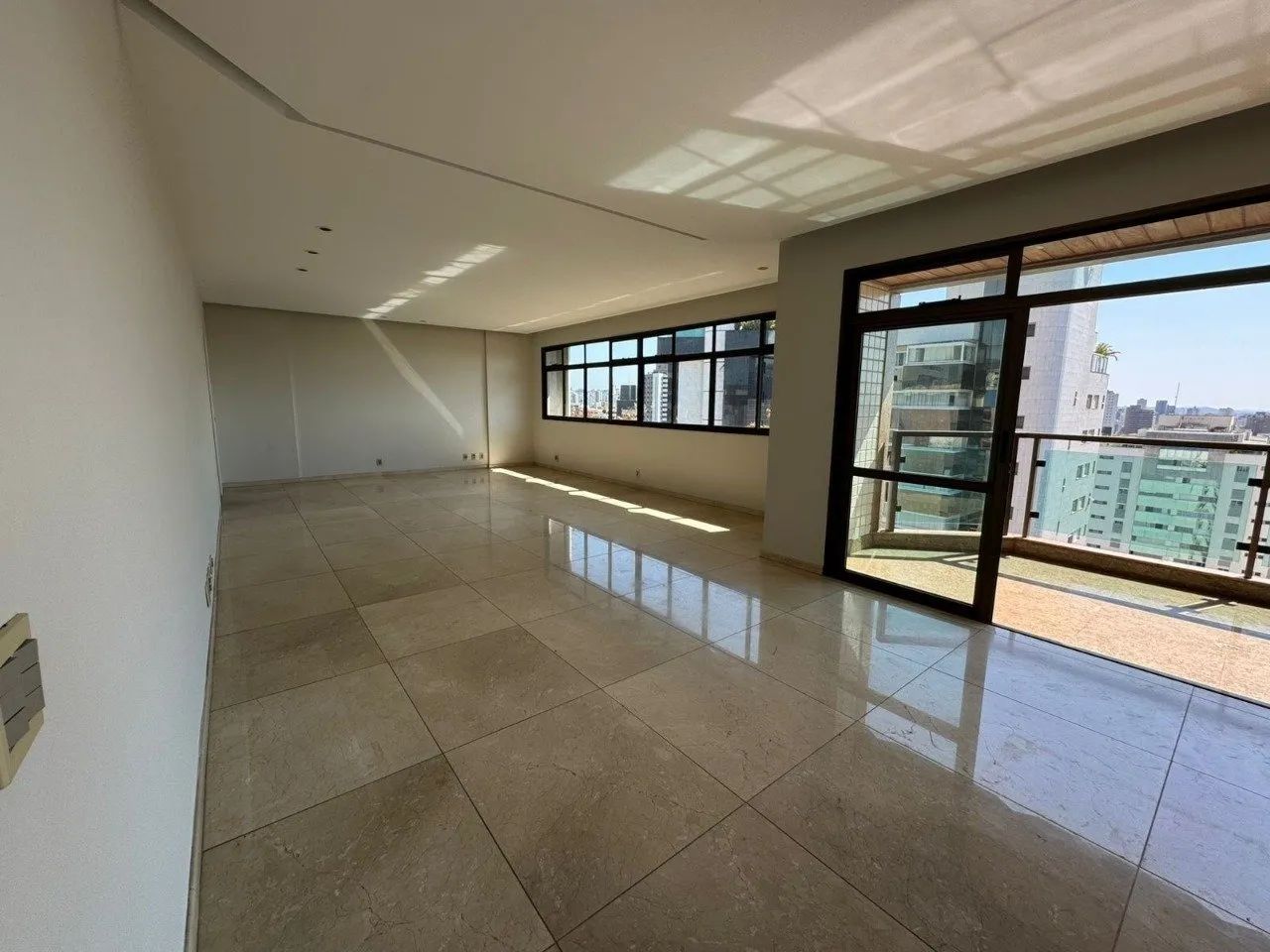 Cobertura com 5 Quartos para alugar 541m² - Funcionários - Foto 2