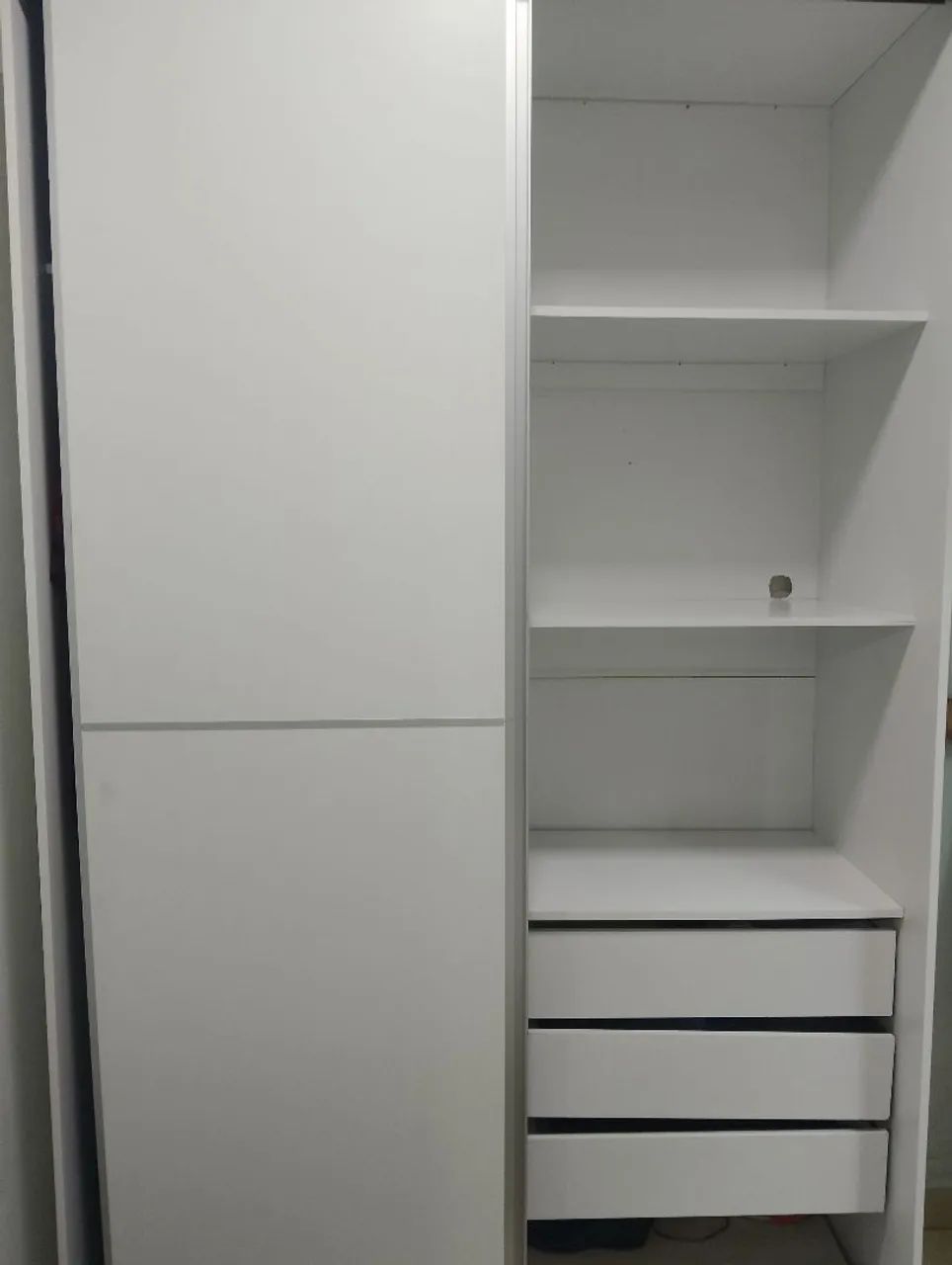 Vendo guarda roupa e cama infantil com colchão 