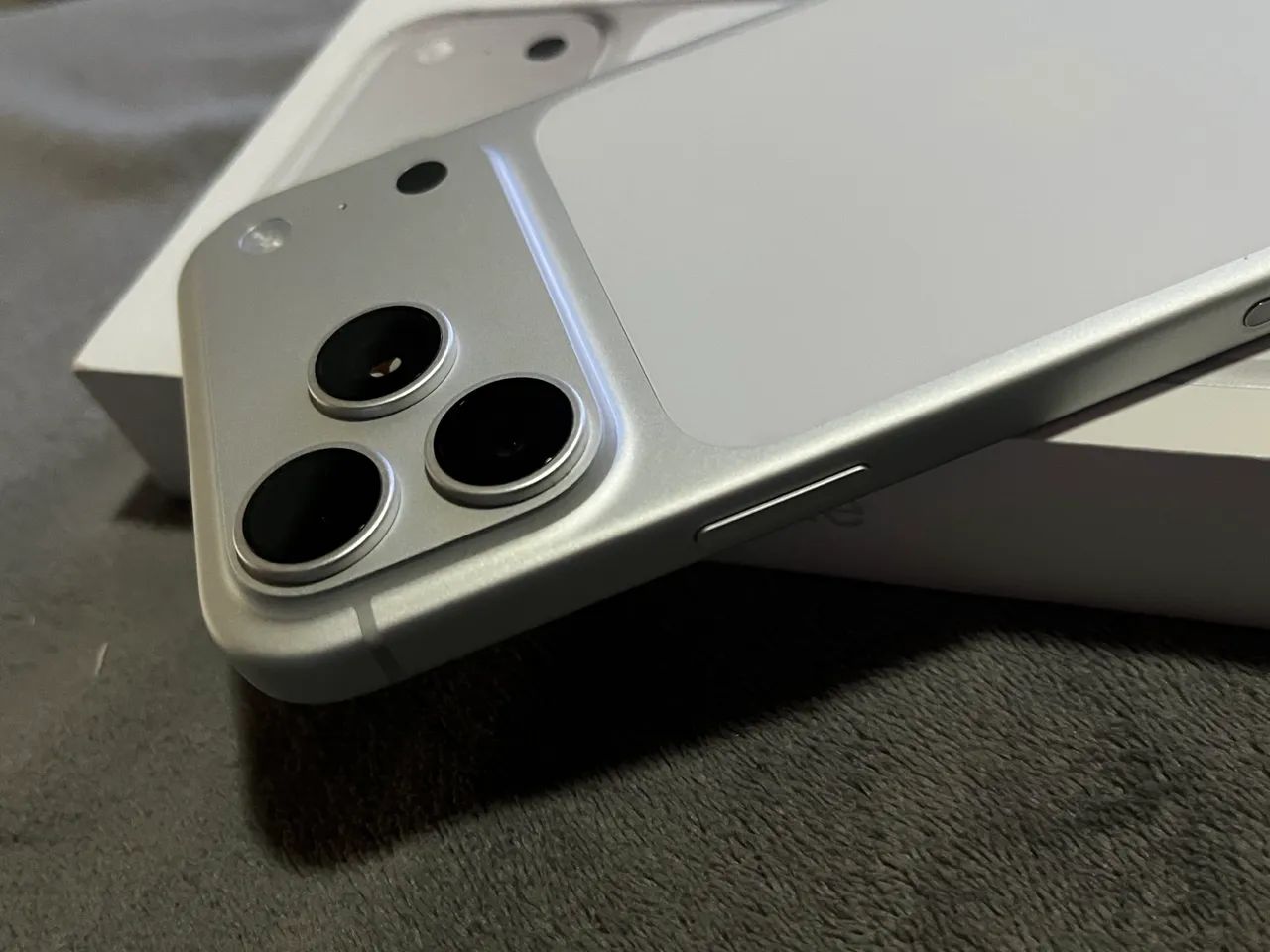 iPhone 17 pro Max silver ativado essa semana  - Foto 2