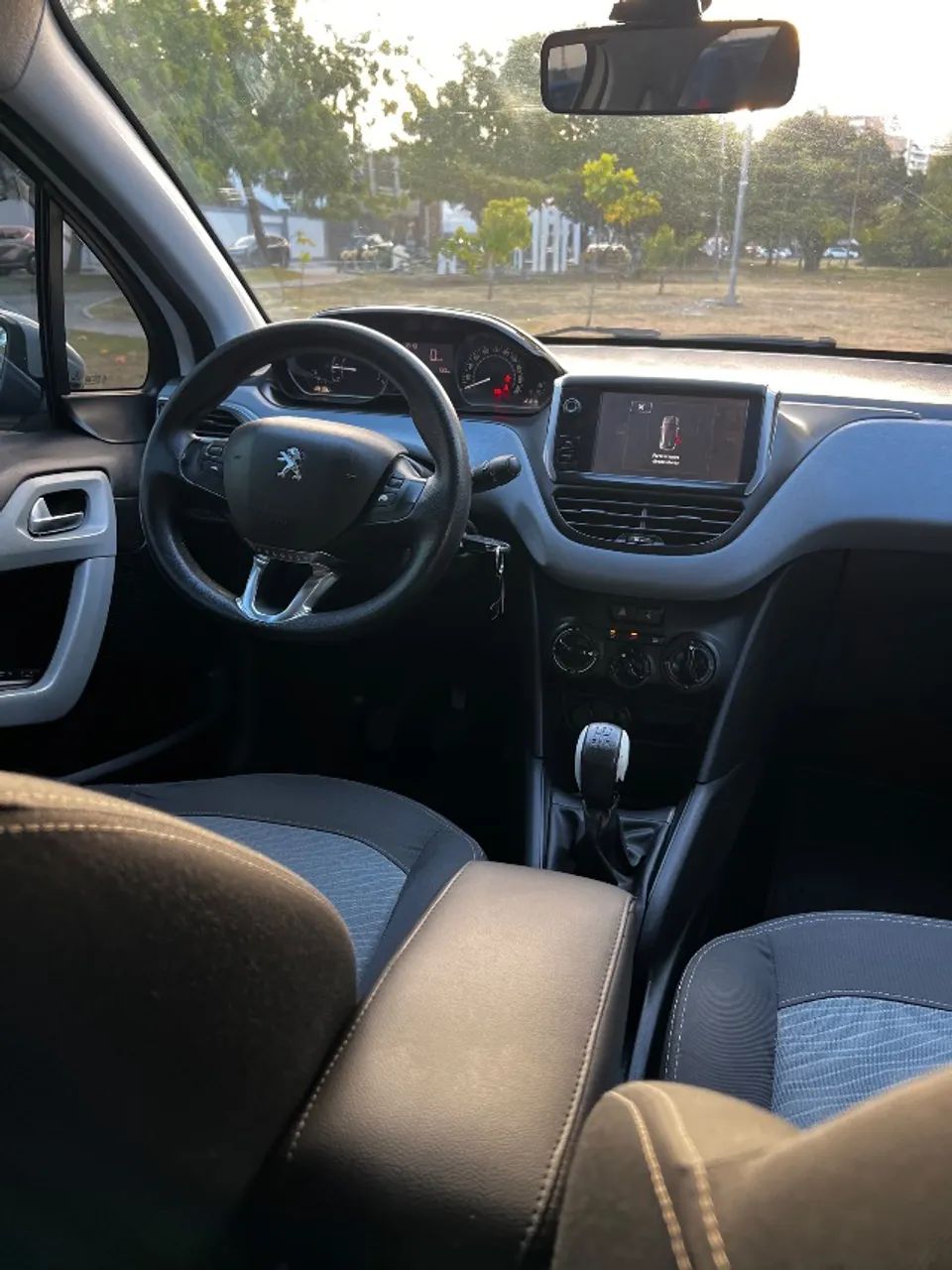 Peugeot 208 Active/active Pack 1.5 Flex 8V 5P 2015 - Foto 3