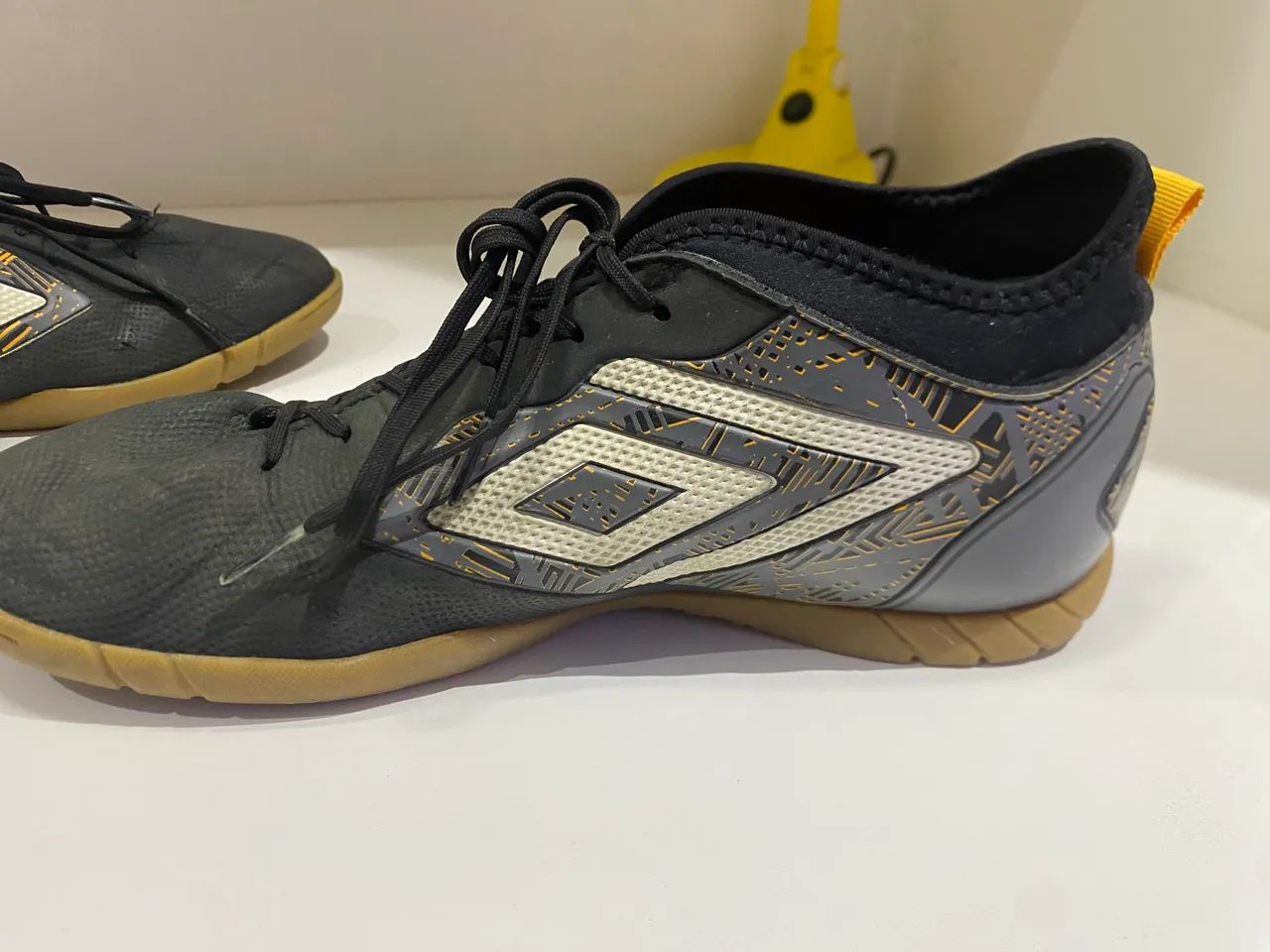 Chuteira Umbro 40/41 - Foto 2