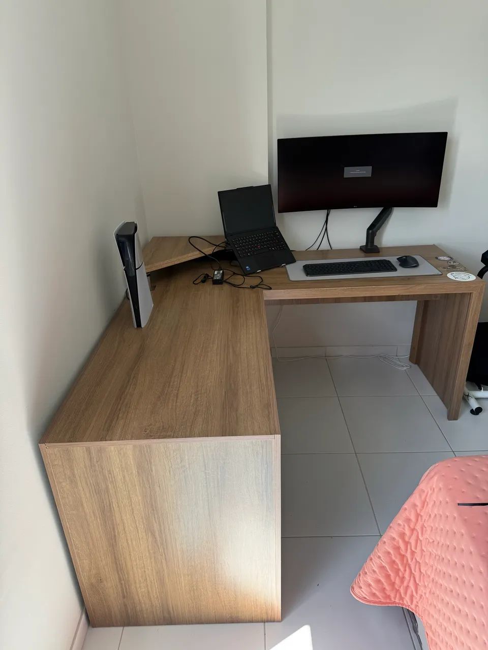 Mesa / Escrivaninha de Canto para Escritório  - Foto 2