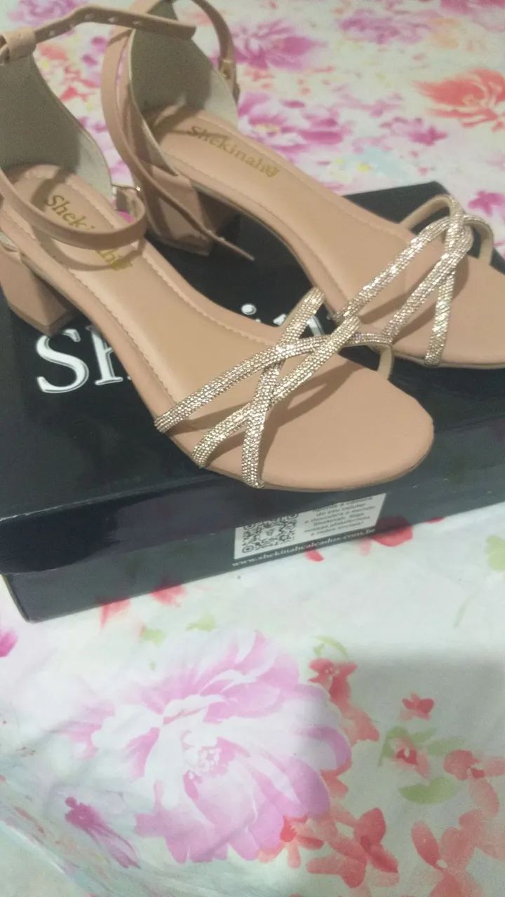 Vendo uma sandália nova - Foto 2