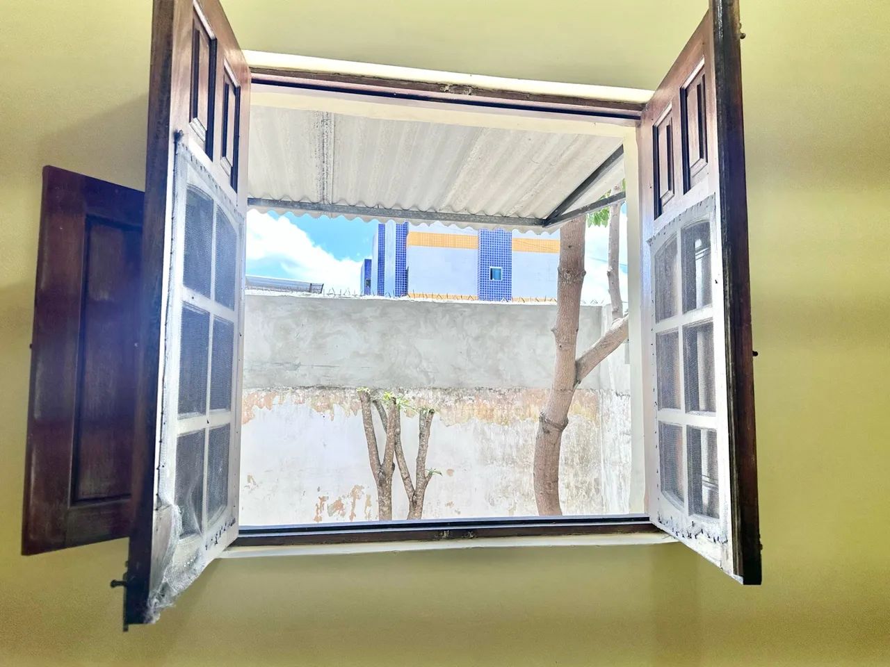 Casa térrea com grande quintal - Foto 5