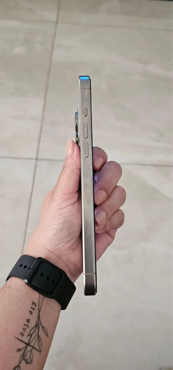 IPhone 16 Pro Max 256 GB - Foto 2