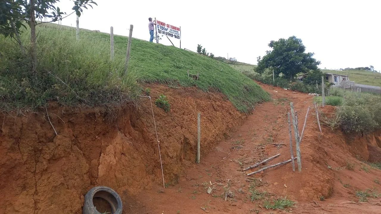 Vende-se terreno em Chácara 