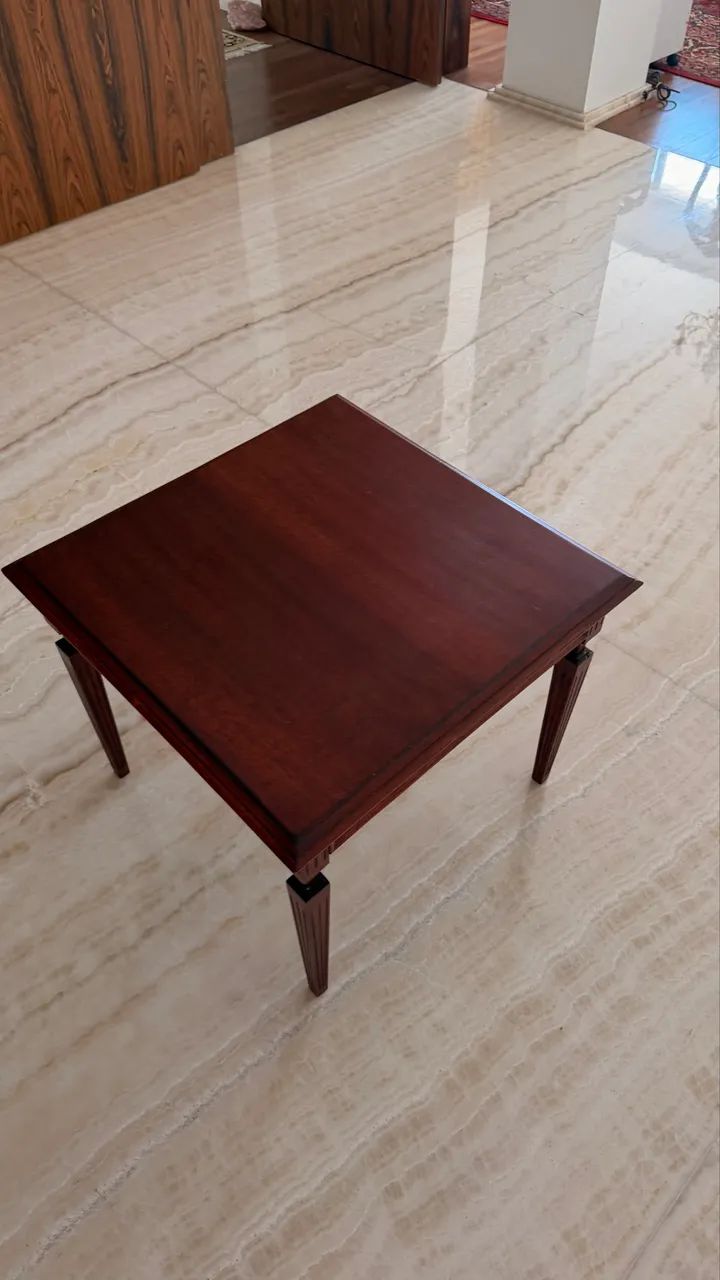 Mesa Lateral de Madeira Maciça Estilo Clássico - Foto 4