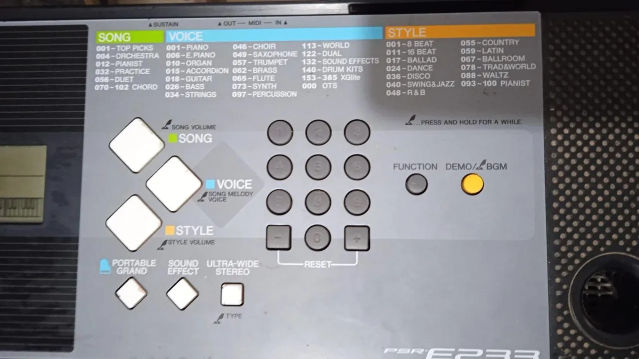 Teclado Yamaha PSR E233 - Foto 5