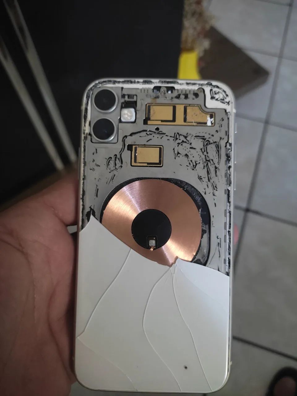 iPhone 11 (leia!!!!) - Foto 3