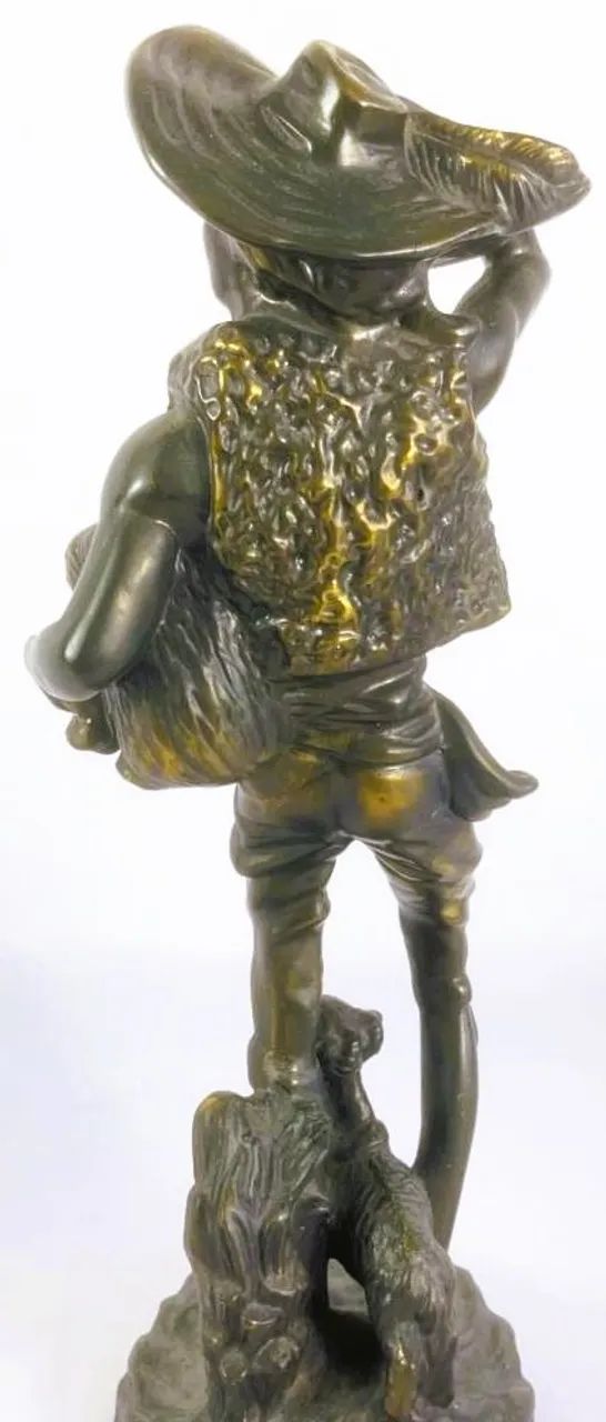 Grande Escultura Metal patinado representando Camponês e seu cachorro ao gosto europeu - Foto 3